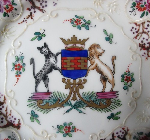 Fine 19th C. Pair of Signed SAMSON (France) Armorial Cabinet Plates c. 1875 #3 - Picture 4 of 8