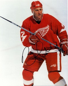 download brett hull autographed puck download brett hull autographed puck