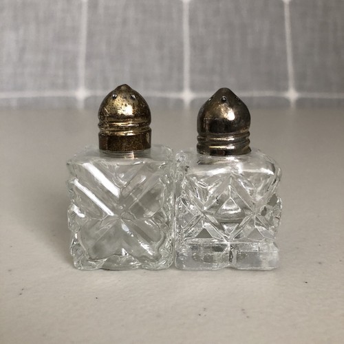 Vintage Crystal Leonard Salt Pepper Shakers Cut Glass Miniature Japan Lot of 2 - Picture 9 of 24