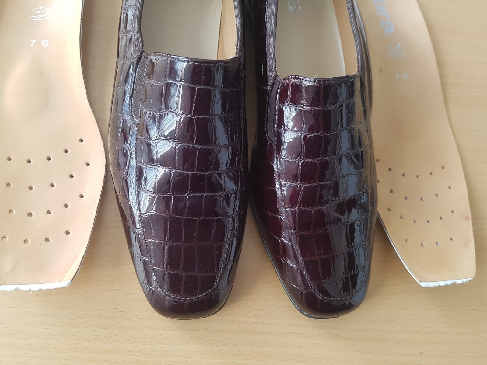 Ara Damenschuhe Slipper Slipper Slipper Ballerina Glanz Leder Gr. 7 40.5 G f355b8 Ara Damenschuhe Slipper Slipper Slipper Ballerina Glanz Leder Gr. 7 40.5 G f355b8