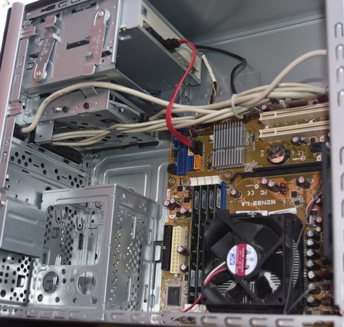 HP Pavilion A6260.DE, Mainboard M2N68-LA, Kingston RAM 8GB (4x 2GB) 240-Pin DDR2 - Bild 12 von 15