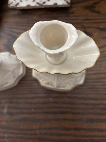Lenox Paar Lenox verzierte Kerzenständer 6” Höhe x 4,5” Breite Hergestellt in den USA Creme Keramik - Bild 3 von 7