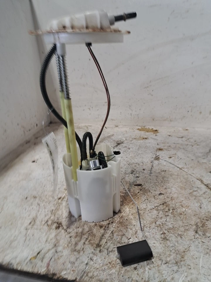 Bomba de combustible Ram2500 Sku #4206462 2011 Foto 2 de 4