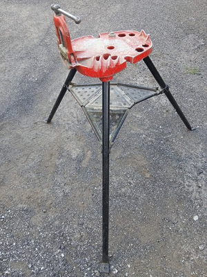 #ad Rigid Tristand 40 A $327.00