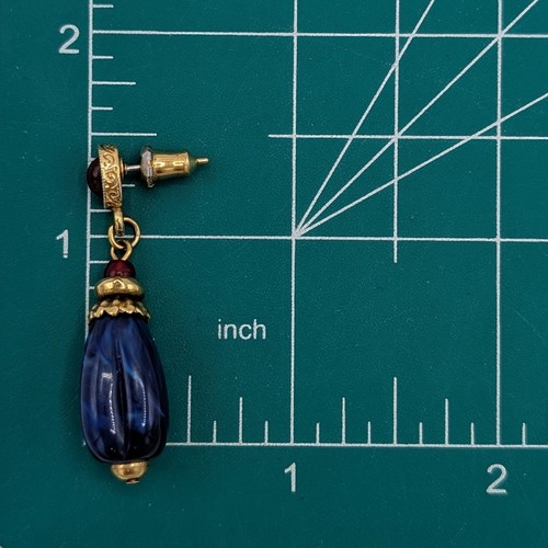 1928 Ohrhänger Faux Lapis Faux Rubin Acryl Perlen goldfarben Vintage - Bild 2 von 16