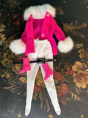 New Vintage Stock Barbie Outfit With Pink Coat, White Leggings, Boots & Belt - Picture 7 of 8