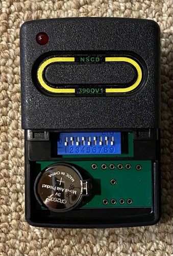 Interruttore NSCD/Keystone modello 022O 9DIP telecomando porta garage 390MHz 390Ov1 - Foto 3 di 4