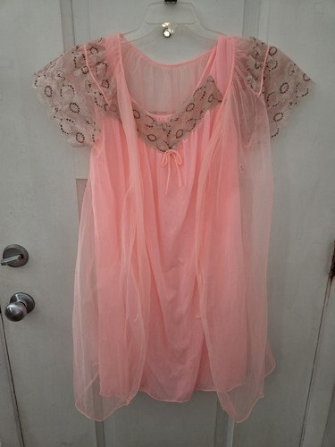 Vintage Peach Chiffon And Lace Short Length Nightgown
