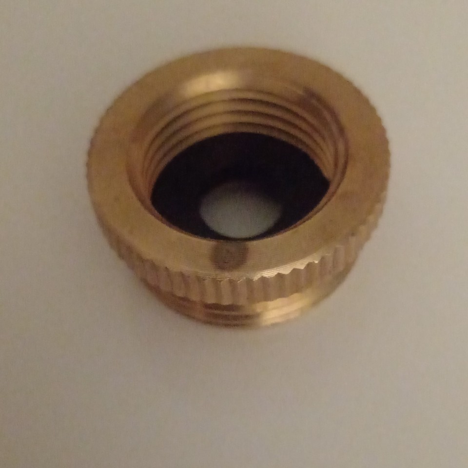 Brass reducer adaptor coupling 1/2