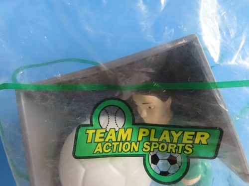 Juguete “Soccer Kicker” Deportes de Acción para Jugador de Equipo Subway; Nuevo en Paquete - Imagen 2 de 3