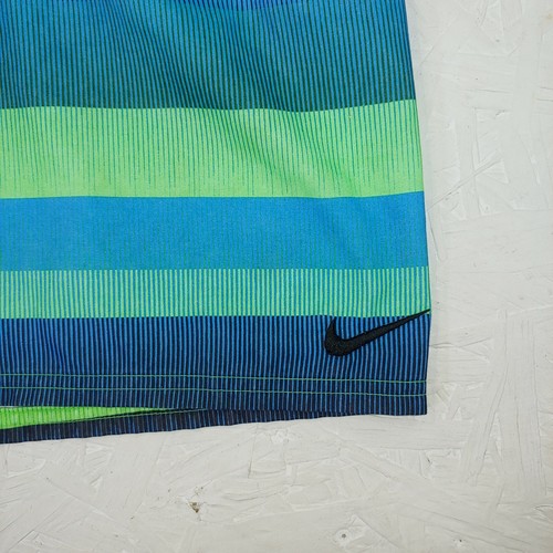Nike Shorts youth size Medium training short swim active lined board - Picture 4 of 9