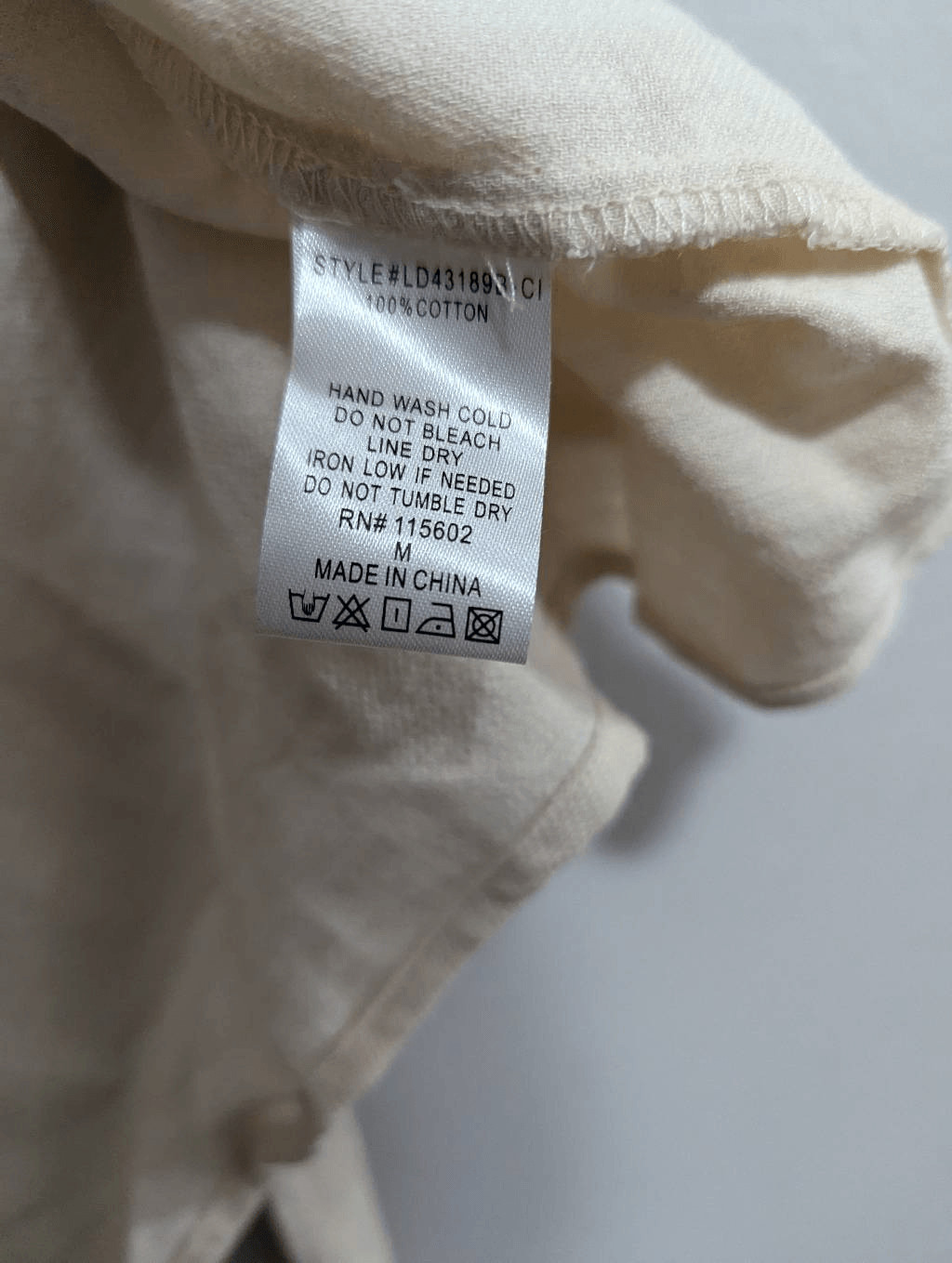 Bacio Button front dress Medium - image 4