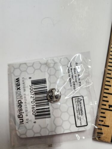 Critical Role Lapel Pin Set 2 - Metal - New - Picture 3 of 3