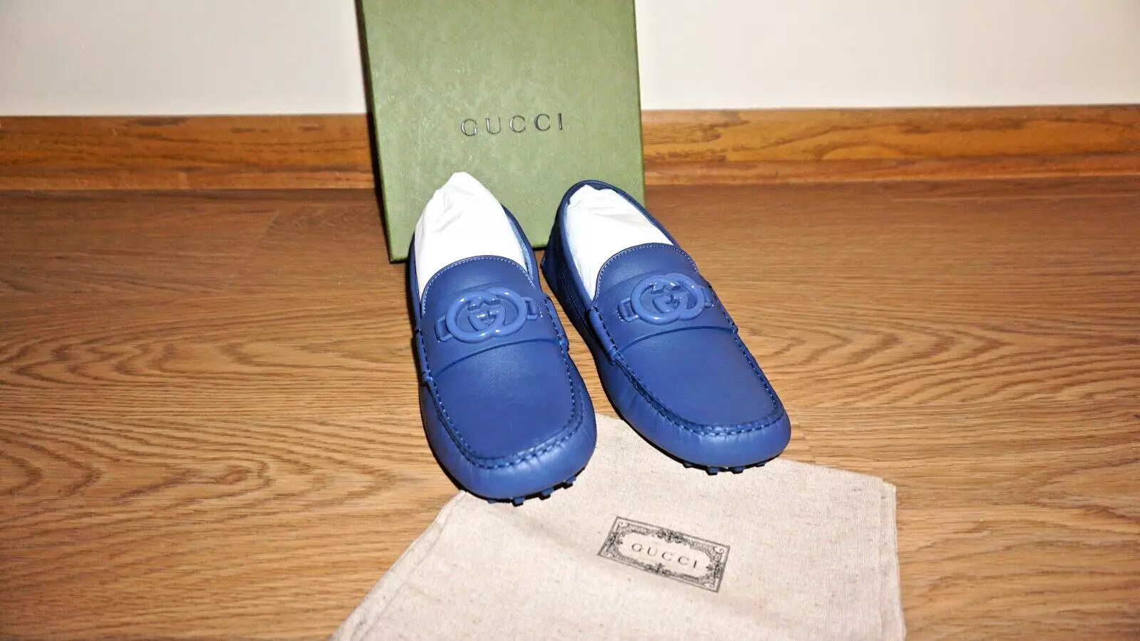 CHAUSSURES MOCASSINS MOCASSIN DOUX GUCCI CLOU VEAU CLOU DE GIROFLE TAILLE 7(US.8) NEUVES