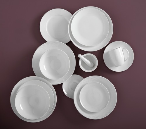 Maxwell & Williams 16 PC Dinner Set Kitchen Plates Side Plates Soup Bowls Mugs - Picture 7 of 14