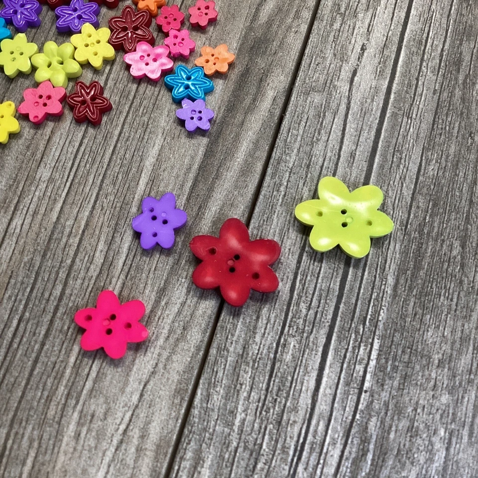 Álbum de recortes de costura de plástico artesanía flores perforadas tamaños surtidos colores 60+ Foto 4 de 4