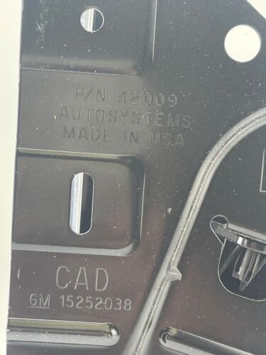 Fog Light Front Driver Side 2002-06 Cadillac Escalade OEM Original GM P#32009 - Picture 3 of 7
