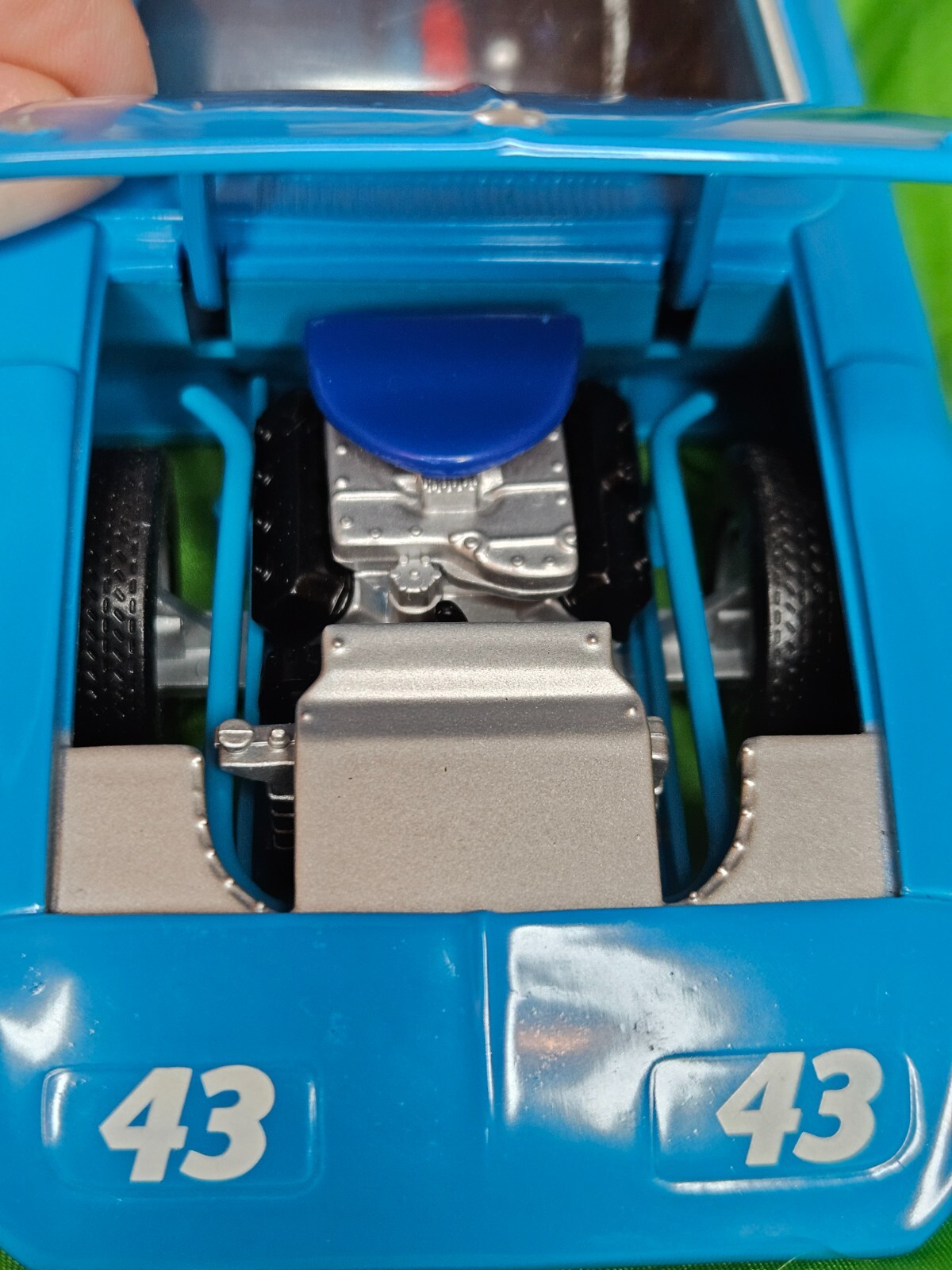 Picture 4 of 9