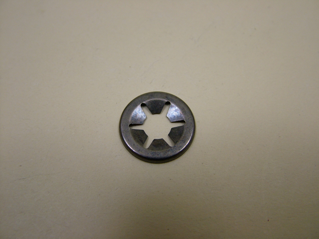 Starlock star lock push-on washer for shafts M4 pack 10,retain wheels toys/prams