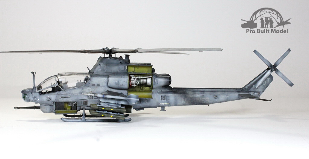 1/18 AH-1 Super Cobra Helicopter 21st Century Toys Ultimate