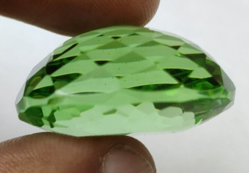 Cushion Cut Large Peridot Green Topaz 95.50 Ct Loose Gemstone for Ring & Pendant - Picture 3 of 6