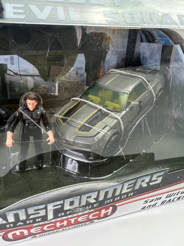 Transformers Movie 3 DOTM Autobot Daredevil Squad Kmart Bumblebee Shia LaBeouf - Picture 2 of 5