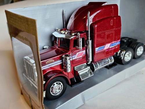 New Ray / Speedy Power Peterbilt Model 379 Conventional Tractor Cab 1/32 in Box - Picture 4 of 8