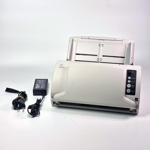 Scanner Fujitsu fi-7030 - 27  Seiten/Min - DIN A4 bis A8 voll i.O. - Bild 1 von 10