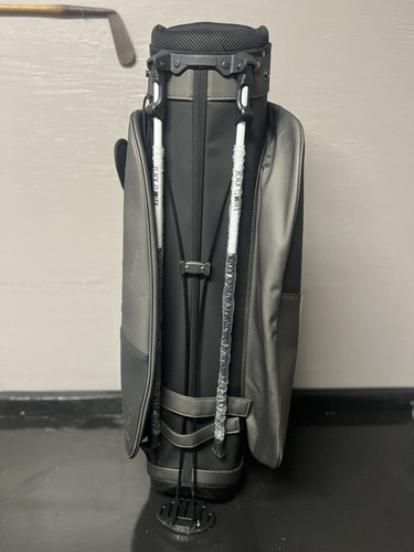 BLACK CLOVER Stand Caddy Golf Bag Urban STCB 9.0 Type BA5MNC16 Black Unused New - Picture 7 of 7
