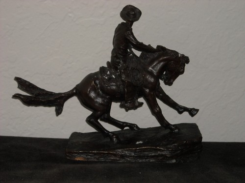 Franklin Mint Frederic Remington Bronze Sculpture - The Cowboy - Picture 2 of 6