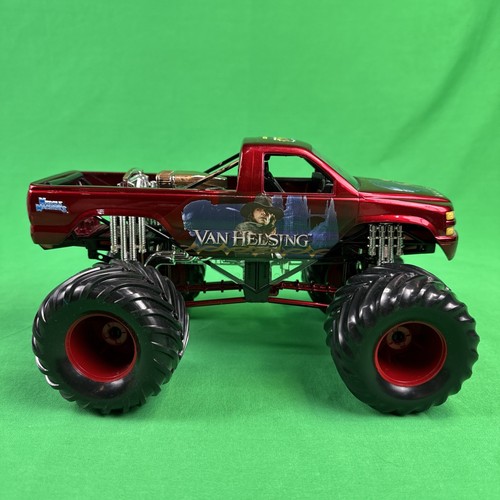 Muscle Machines Van Helsing 1/24 Scale Carolina Crusher Monster Truck Die Cast - Picture 9 of 12
