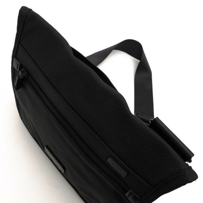 TUMI 22105 DH メッセンジャーバッグ s-l1200.jpg