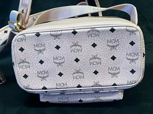 MCM STARK SIDE STUDS BACKPACK IN VISETOS SMALL SOFT PINK - CANVAS/LEATHER - Picture 3 of 16