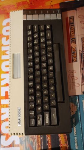 Computadora clásica de 8 bits ATARI 600 XL (con cable PA y TV) funciona 473 - Imagen 2 de 7