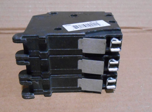 NEW CUTLER HAMMER CH360 CIRCUIT BREAKER 60 AMP 3P 240V PLASTIC HOOKS (5 AVAIL) - Picture 2 of 5