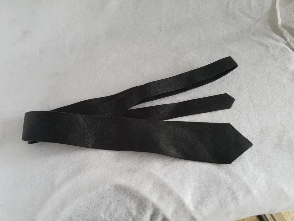 Corbata delgada de cuero genuino varios colores de colección años 80 42" nueva corbata talla niño Foto 4 de 4