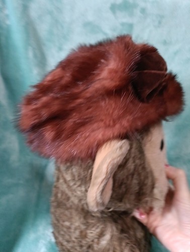 Vintage 1950s-60s Red-Brown Fur Beret/Hat with Ribbon - Picture 10 of 15