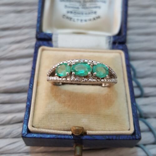 925 Sterling Silver Ring, Genuine Brazilian Emeralds, Size Q.5 US 8.25 - Picture 5 of 7