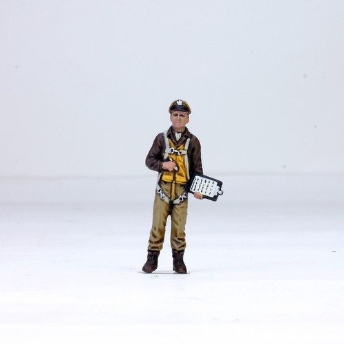 (Pre-Order) Set 02 Painted USAAF Fighter Pilots WW2 1:48 Pro Built Model - Picture 3 of 10