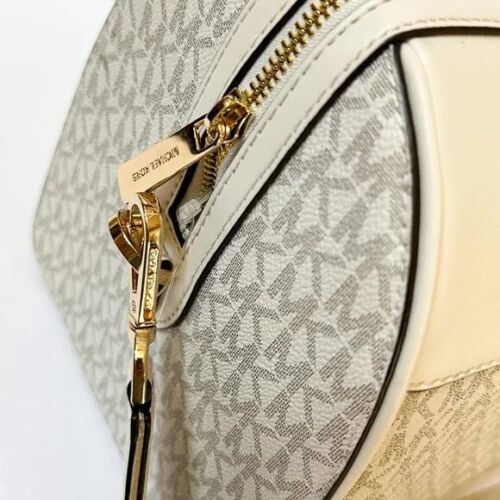 Michael Kors MK Jet Set Travel Medium Duffle Bag Satchel in Light Cream - Picture 7 of 9