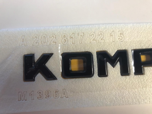 Schriftzug " KOMPRESSOR" A2028172215 Schwarz für Mercedes SLK W202 NEU - Bild 3 von 3