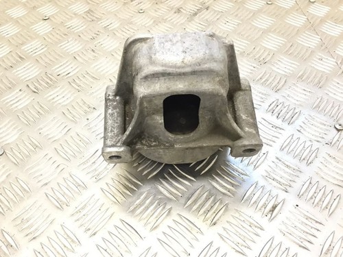 Porsche Macan (95B) 2023 Petrol Engine mount bracket 8R0199381 SLH191 - Picture 3 of 4