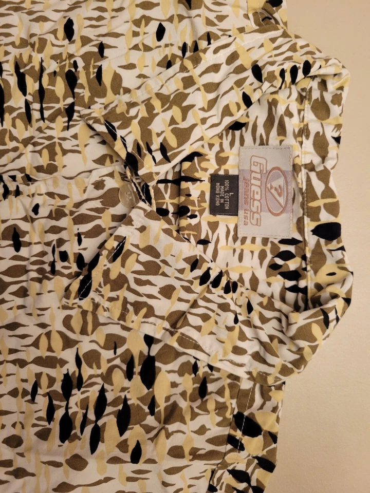 复古 Guess 牛仔裤美国纽扣衬衫男式大号 Y2K 抽象夏威夷迷彩 Aop — 第 3/4 张图片