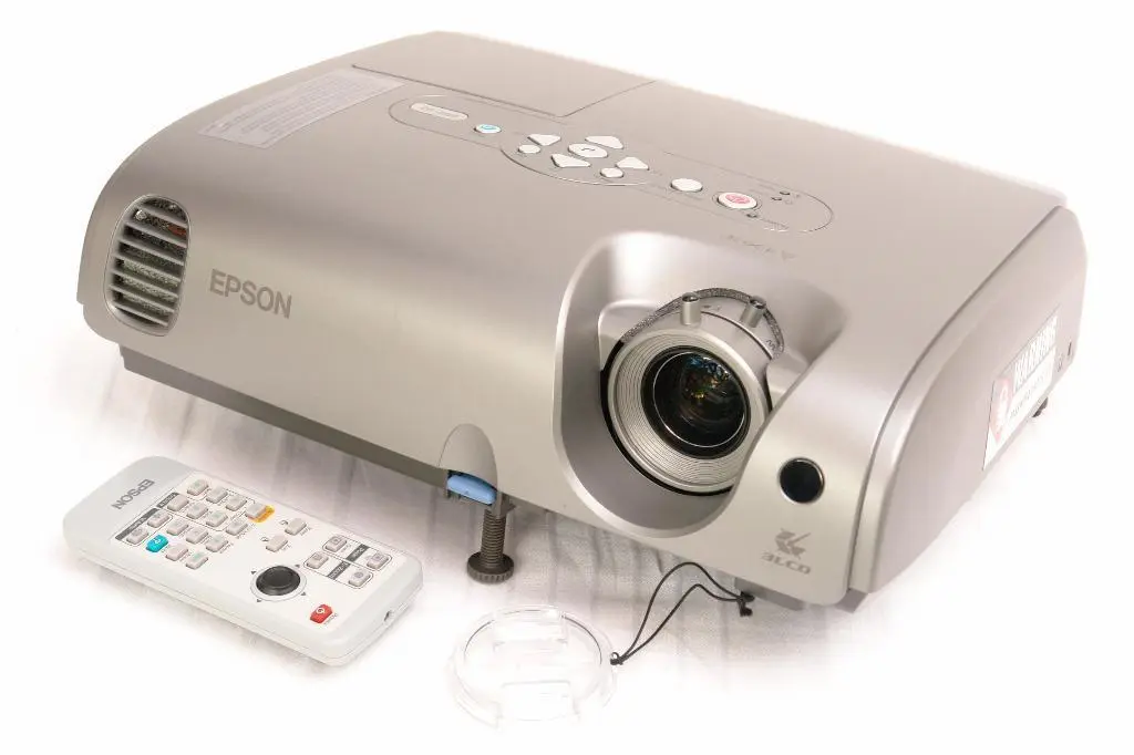 Epson EMP-82 LCD DLP Digital Multimedia Cinema Theatre Projector EMP82  103hrs eBay