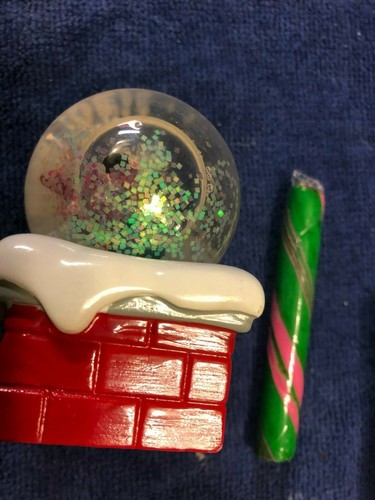Disney MICKEY MOUSE CHRISTMAS 2002 Mini 2.75" Snow Globe J.C. Penney - Picture 4 of 6