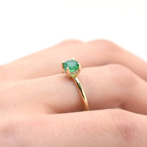 0.90 Ct Emerald & Natural Diamond Minimalist Ring 14k Solid Yellow Gold - Picture 2 of 6