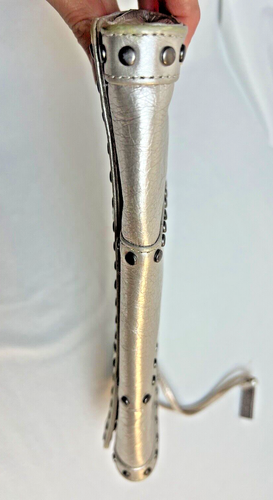 🍒 Kooba Leather Metallic Silver Clutch Wristlet Studded SHIPS NEXT DAY 🍒 - Picture 4 of 13