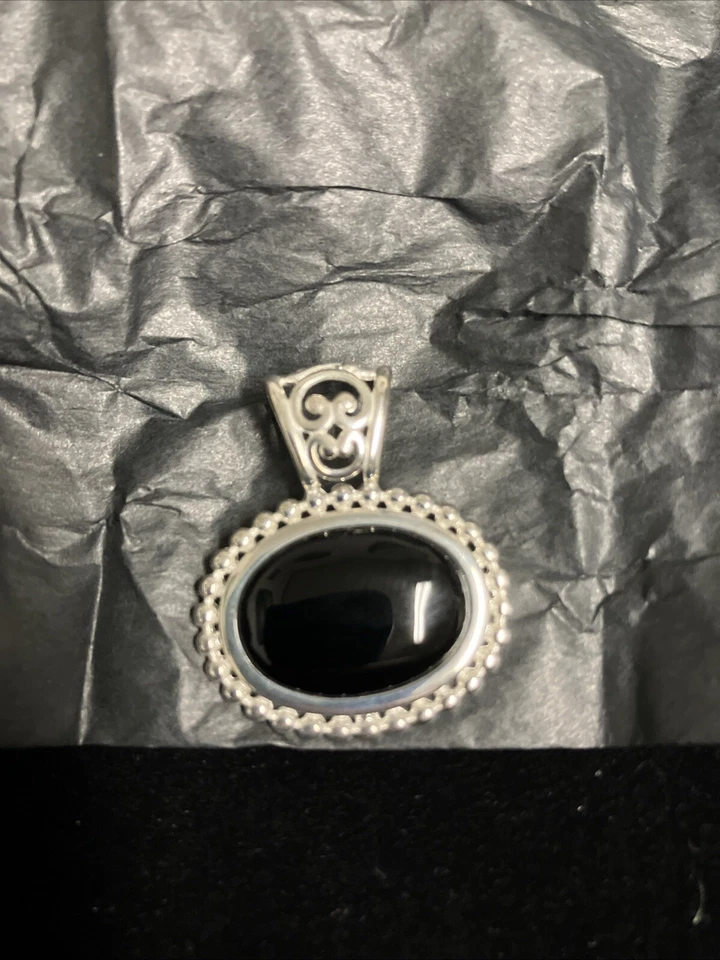 Avon new in box sterling silver semi precious casual necklace on cord Onyx - Image 2 of 4