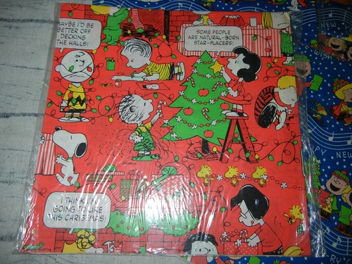 Vintage Christmas Wrapping Paper Gift Wrap Peanuts Snoopy Charlie Brown Gang - Picture 2 of 3