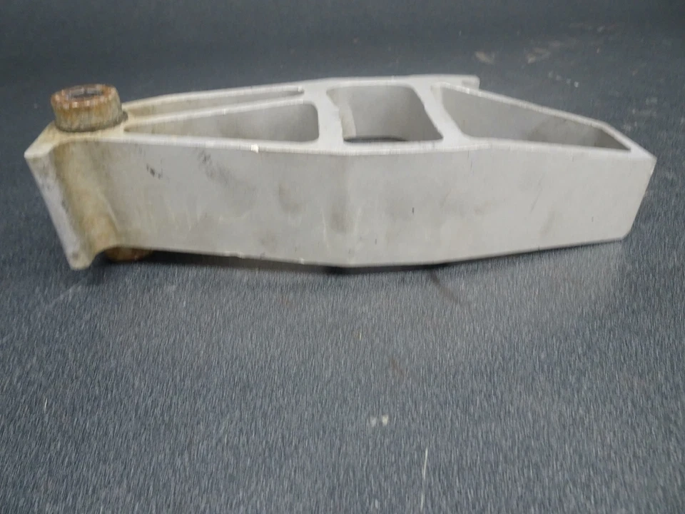 Polaris OEM Right Front Steering Arm Spindle Knuckle 1823741 Assualt Pro RMK - Image 4 of 4